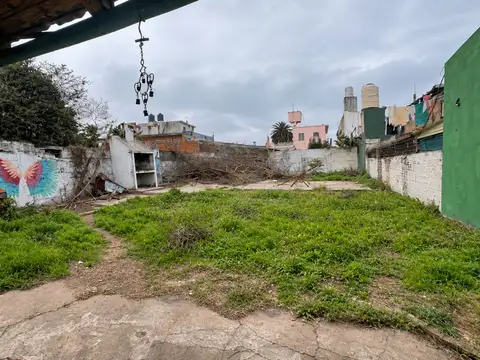 Venta Casa 4 ambientes a refaccionar en Solano