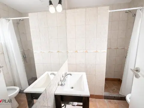 Casa en Venta con 6 cocheras