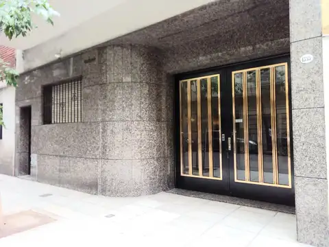 Barrio Norte 3 Ambientes con Patio a Reciclar Oportunidad