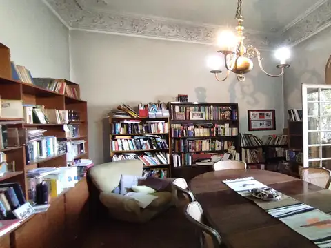 Depto.tipo casa de 6 ambientes en Venta en Almagro