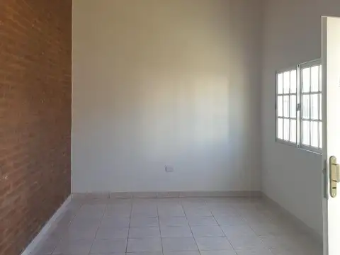 Casa en Alquiler en Marcos Paz, $ 450.000