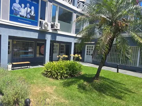 Almirante Blanco Encalada Local 5 al 200