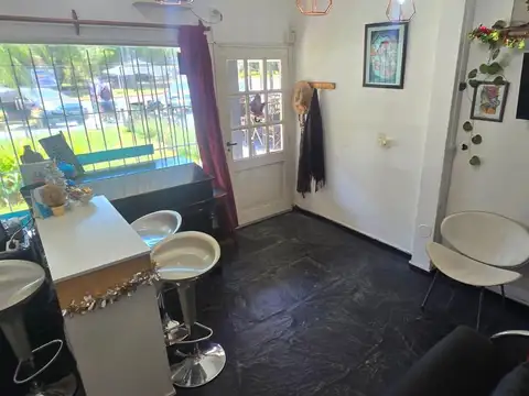 Almirante Blanco Encalada Local 5 al 200