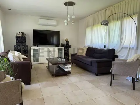 Casa en Venta en Los Ceibos, USD 580.000