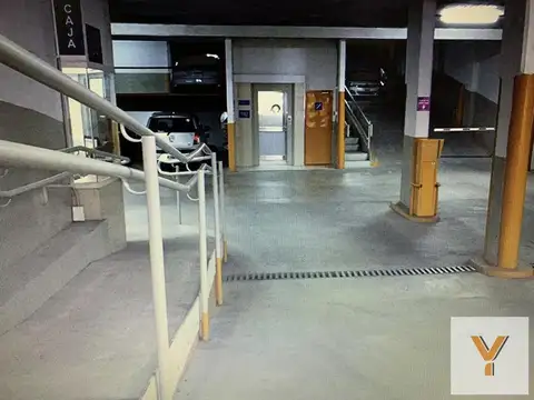 Cochera en venta - 15mts2 - San Cristóbal