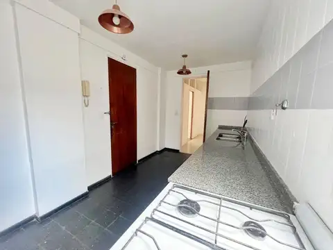 Alquiler 4 ambientes con dependencia Barrio Norte