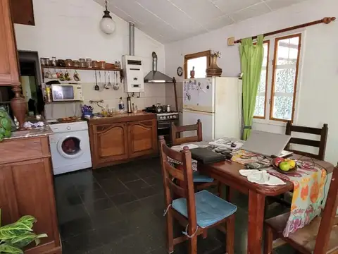 Casa 4 ambientes con 1 baño