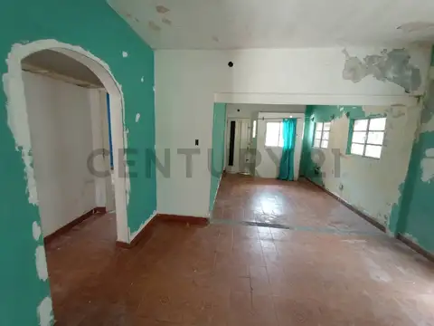 Casa de 3 ambientes + Depto 2 ambientes