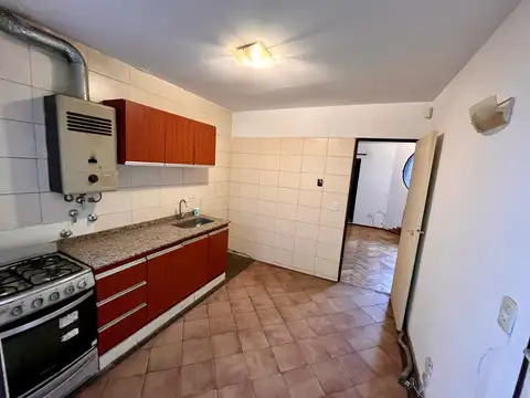 Pasaje curie al 2400