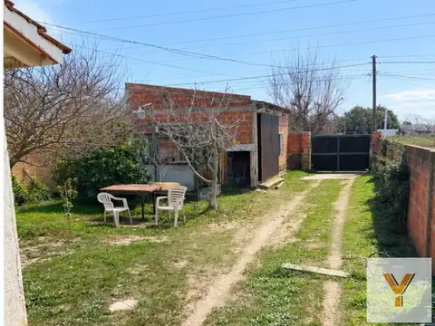 Casa en Alquiler - 3 Dormitorios 2 Baños - 400mts - Las Toninas