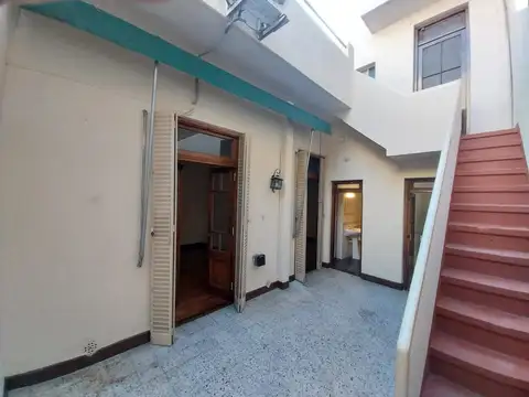 PH de 3 Ambientes con Terraza Propia – Excelente Estado y Ubicación Estratégica