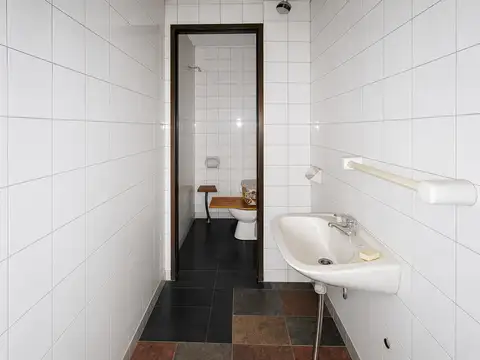 Local Comercial en Esquina – Tucumán 998, Morón – Excelente Visibilidad y Ubicación Estratégica