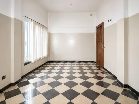 Local en Venta 50 años