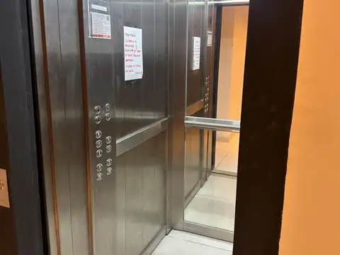 España 714 , Piso 6