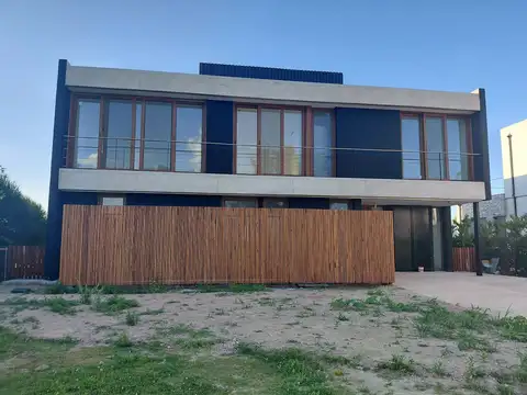 Venta, Casa, 5 Ambientes, Dependencia, Playroom, Lavadero A ESTRENAR, Dique Lujan