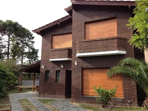 Casa en venta 4 ambientes con pileta en Country El Sosiego  
