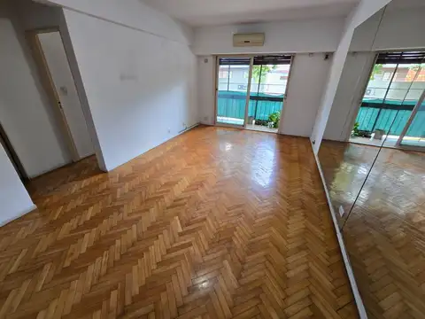 DEPARTAMENTO DE 3 AMBIENTES CON BALCON - CABALLITO NORTE -