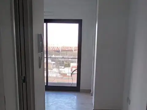 EXCELENTE MOAMBIENTE EN HIPOLITO YRIGOYEN. APTO CREDITO 