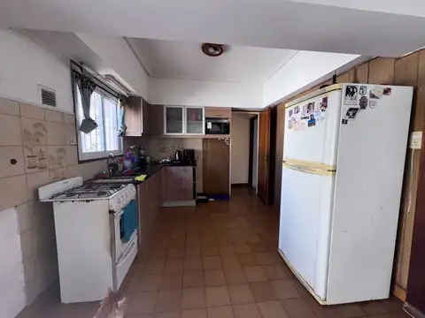 VENTA CASA EN EZPELETA 4 AMBIENTES C/DOBLE GARAGE