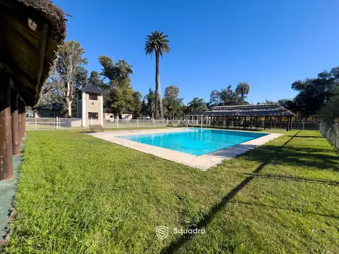 VENTA - Quinta con salón de eventos, hotel, casa de casero, pileta y canchas recreativas. Soldini.