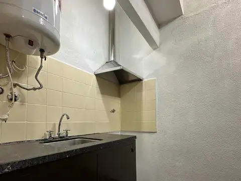 Avellaneda 900, Piso 1