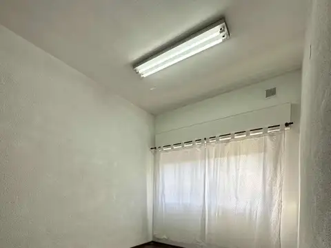 Venta oficna departamento castelar