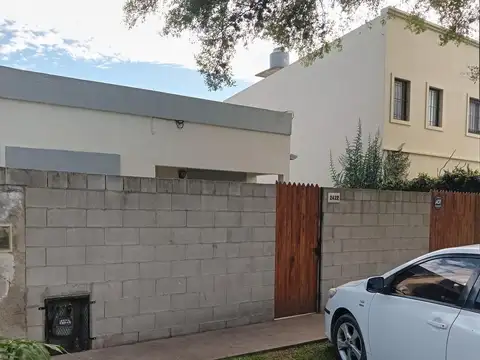 Casa de dos dormitorios en venta en City Bell, La Plata