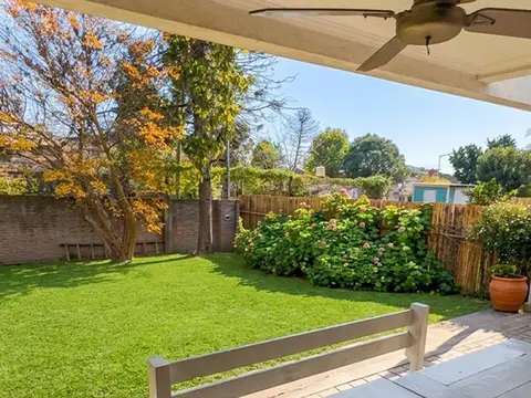 Casa en Venta con 3 cocheras