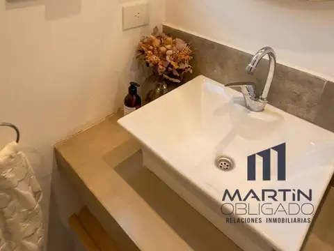 Casa 4 ambientes con 2 baños