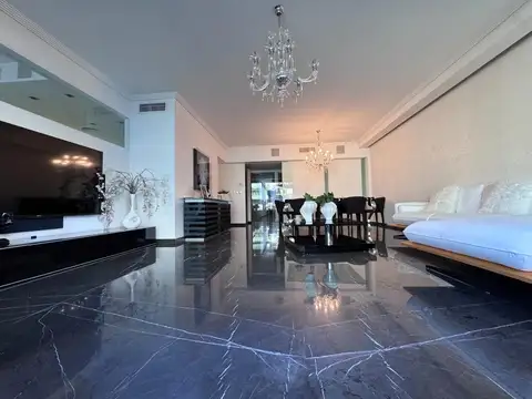 Departamento en Venta con 2 cocheras