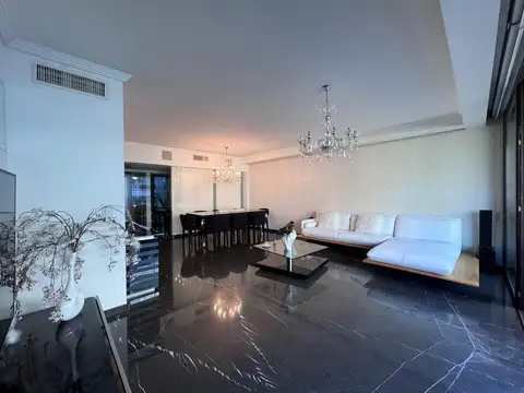 Departamento 4 ambientes con 5 baños