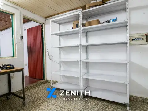 VENTA CASA CON LOCAL COMERCIAL PUERTO TIROL