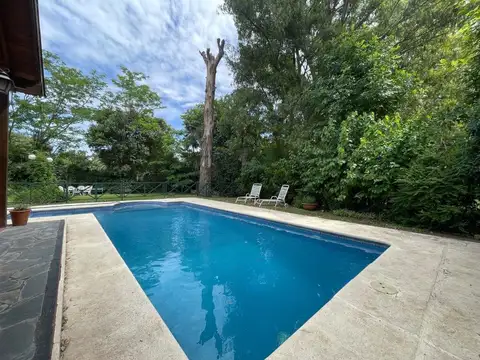 Casa en Alquiler en Country El Paraíso, USD 1.100