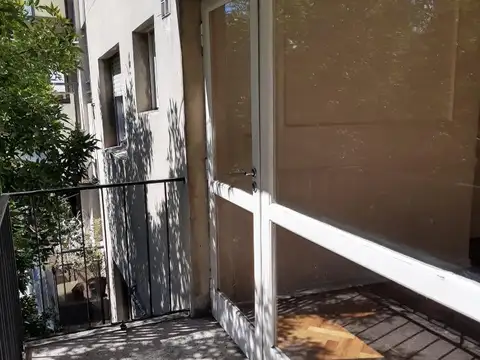 3 amb fte 76m2+bcón  2bños lav $1.200.000J B.Alberdi 400