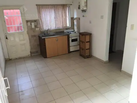 Único PH interno a 2 cds del centro y 1 de la Avda - Venta Directa 