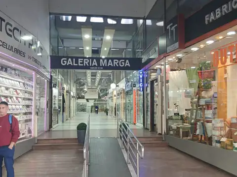 Alquile de Local en Galeria Marga av. cabildo 2350 Belgrano