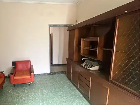 Alquiler casa dos dormitorios y cochera Tucuman 5700