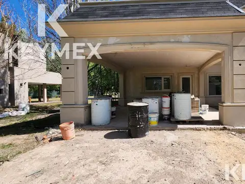 VENTA CASA  DE 5 DORMITORIOS EN MIRALAGOS