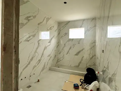 Casa 4 ambientes con 3 baños