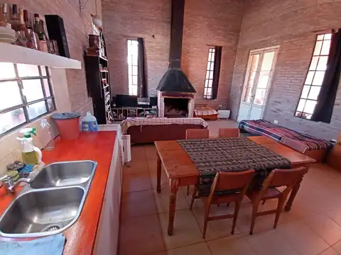Casa 3 ambientes con 1 baño