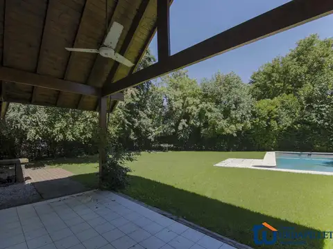 Venta de Casa bien ubicada en Olivos Golf Club