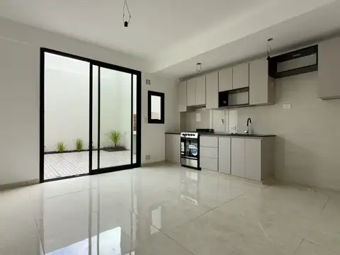 Depto Tipo Casa en Venta de 3 ambientes