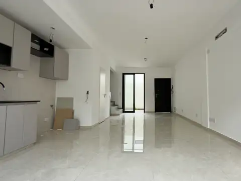 Depto Tipo Casa en Venta en La Plata, USD 100.000
