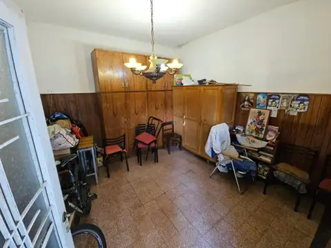 Casa 5 ambientes con 1 baño