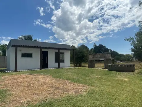 QUINCHO C/ GALERIA Y FOGONERO VENTA A ESTRENAR