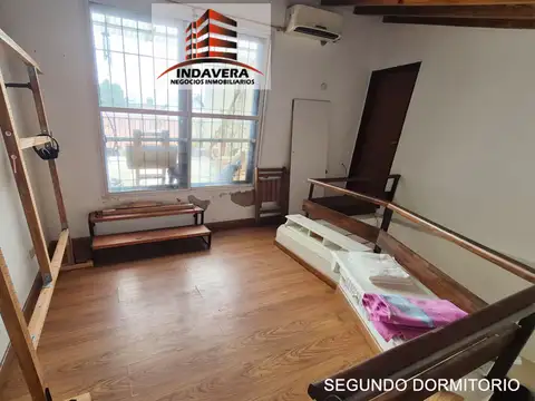 Exclusiva y unica Propiedad sobre Lote 212m2:  Casa de 5 ambientes con Patio, Terraza y Cochera - Santos Lugares