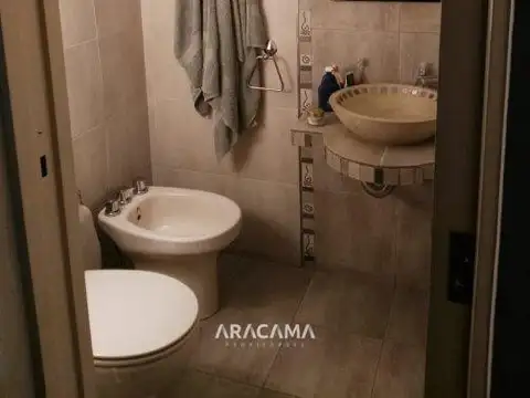 Casa 4 ambientes con 4 baños