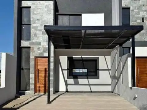 VENTA DUPLEX 2 DORM. EN DOCTA