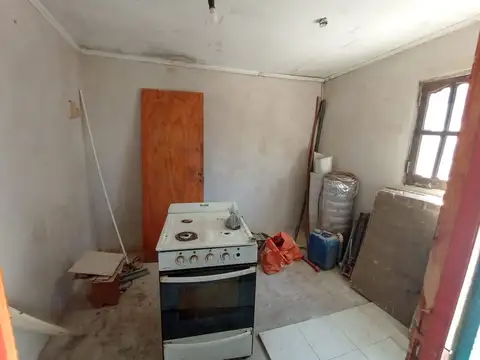 Casa 3 ambientes con 1 baño