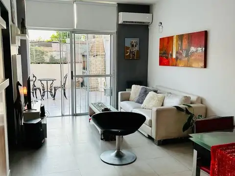 Depto Tipo Casa en Alquiler en Coghlan, USD 1.200